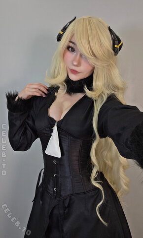 Celebi.cos nude photo 31