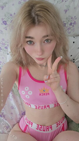 Celebi.cos nude photo 10