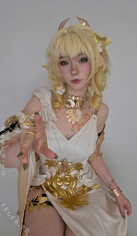 Celebi.cos nude photo 14