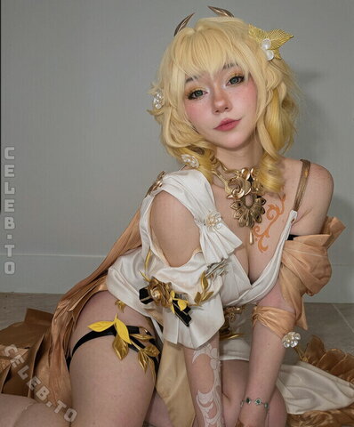 Celebi.cos nude photo 11