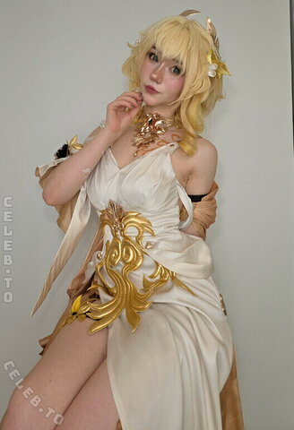 Celebi.cos nude photo 8