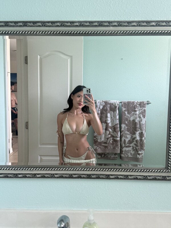 Celia Tran nude photo 18
