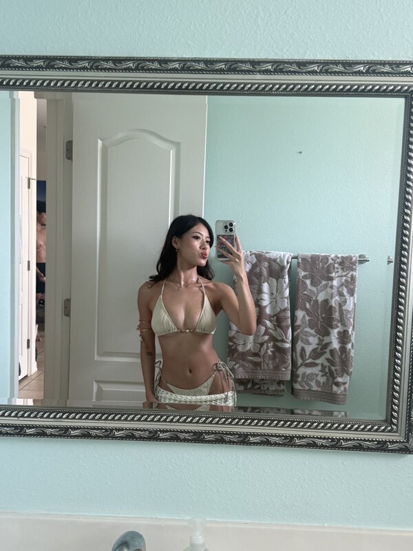 Celia Tran nude photo 20