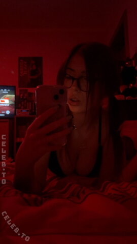 celiiimichelle nude photo 81