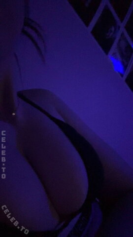 celiiimichelle nude photo 44