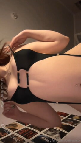 celiiimichelle nude photo 6
