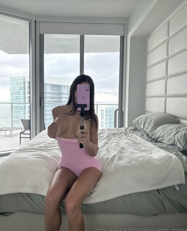 Celina Smith nude photo 3
