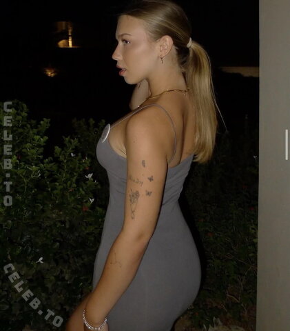 celinajoyy nude photo 12