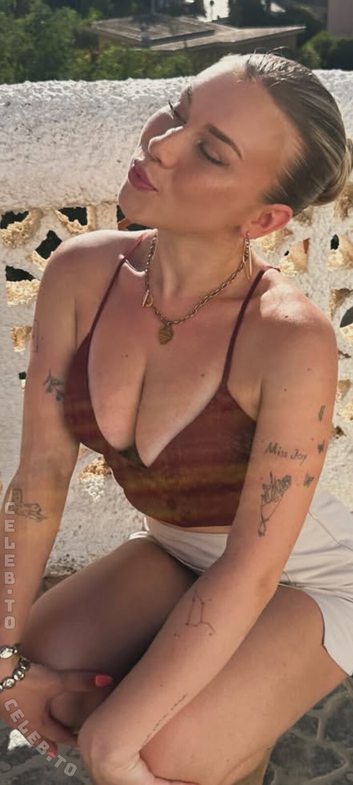 celinajoyy nude photo 1