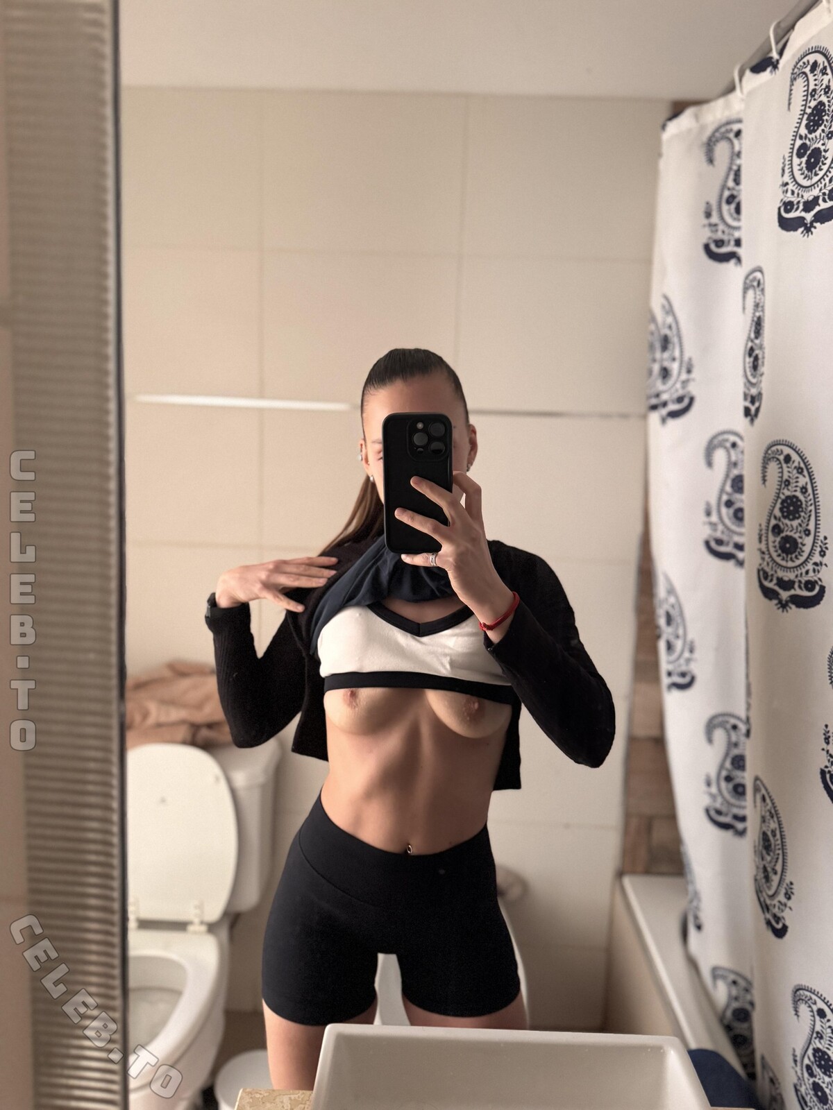 celinaslittlefantasy nude photo 2