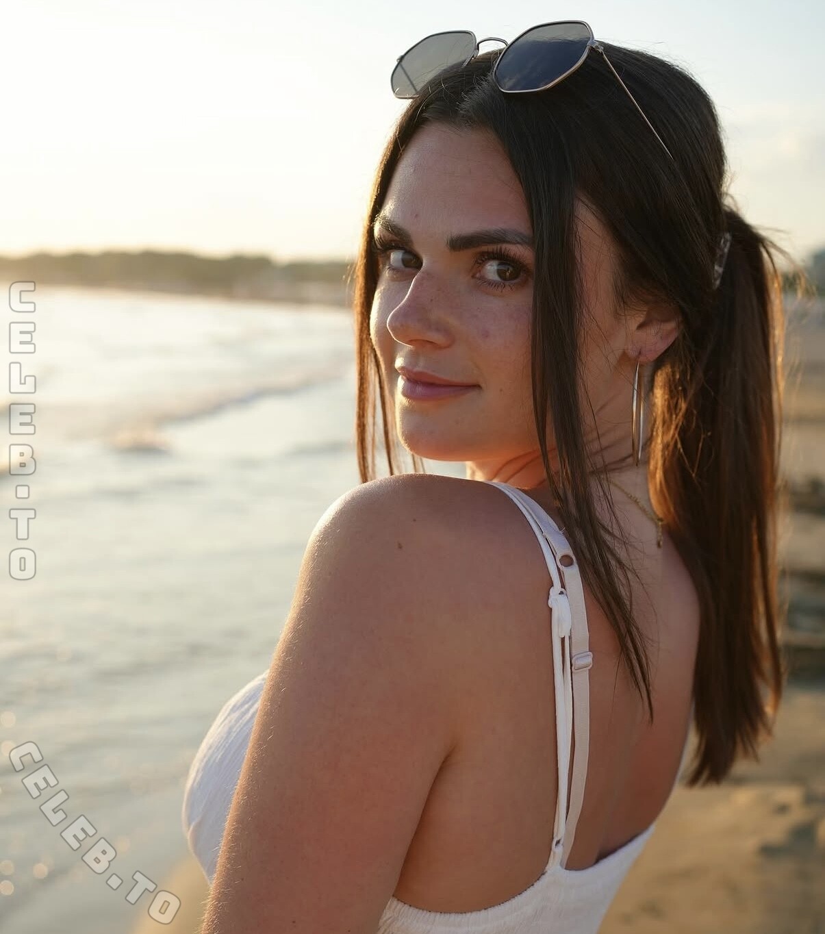 Celine Jut nude photo 1