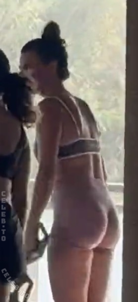 Celine Jut nude photo 6
