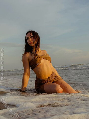 Celine Ludovica Delia nude photo 6