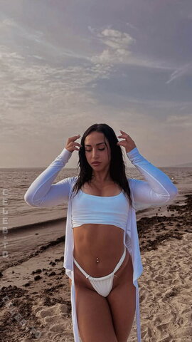 Celine Ludovica Delia nude photo 2