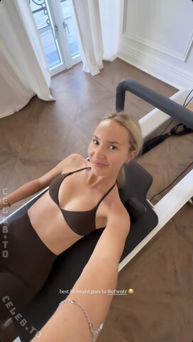 celinealbar New (1 photo)