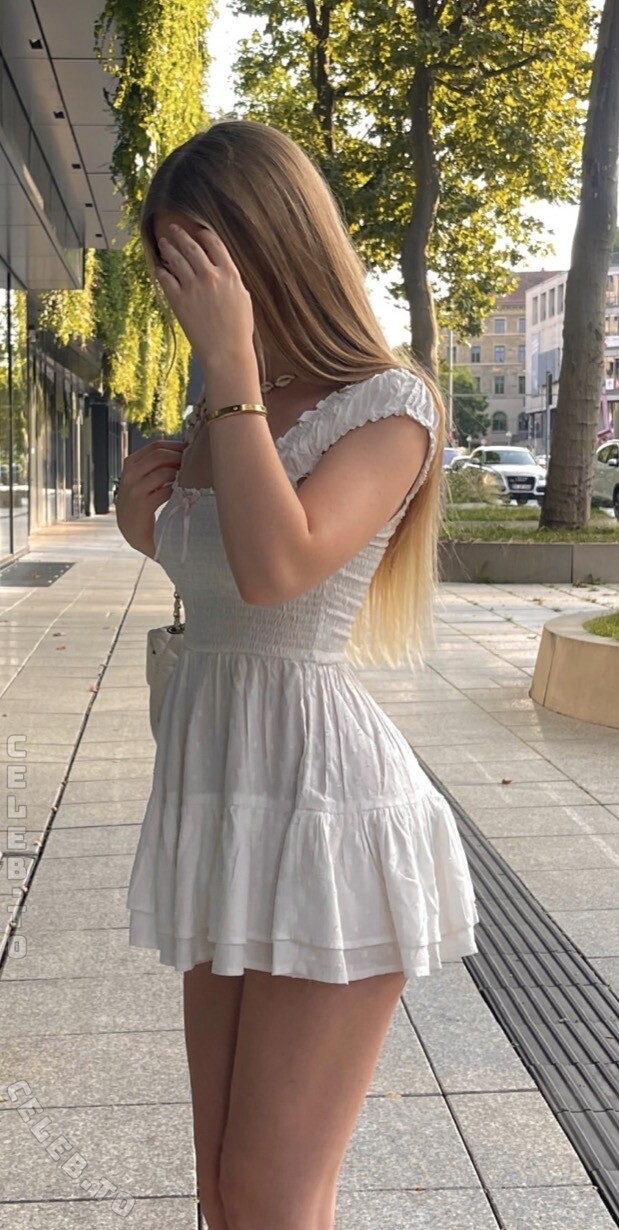 celine.fabienne nude photo 2