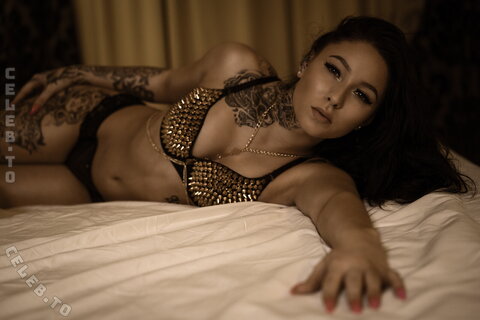Celo Minati nude photo 3
