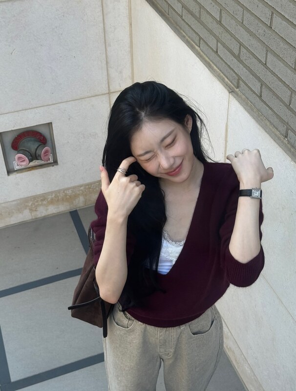 Chaeryeong nude photo 1