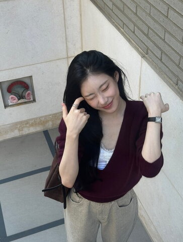 Chaeryeong New (6 photos)