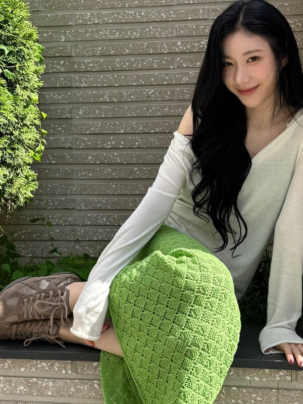 Chaeryeong nude photo 1
