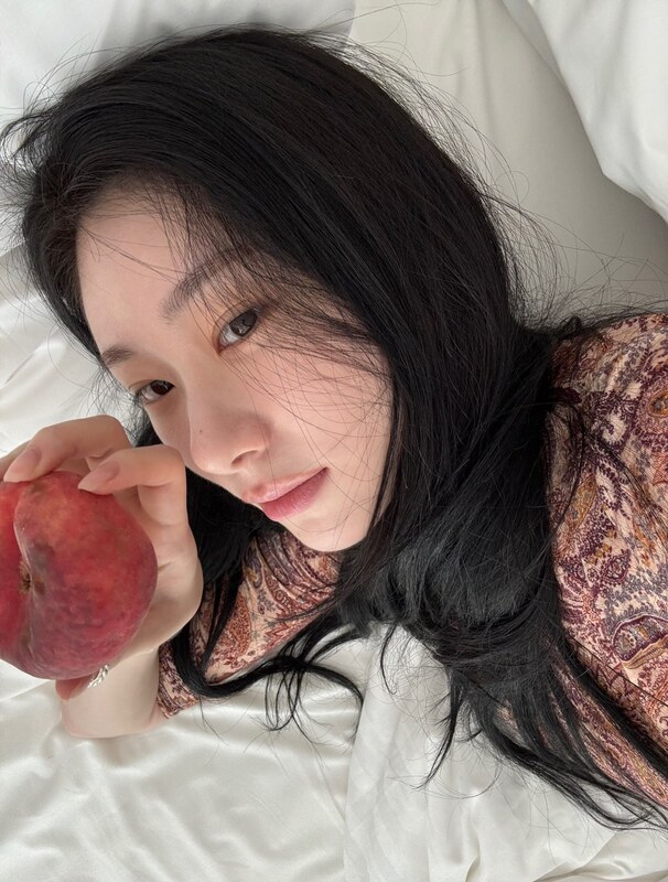 Chaeryeong nude photo 3
