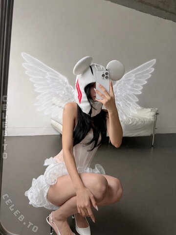 Chailee Son nude photo 18