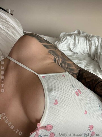 chalina.l – Your underboobs are already hitting hard💦🫦