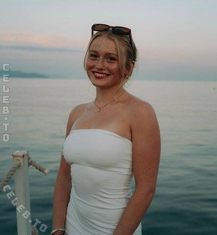 Chanajk nude photo 8