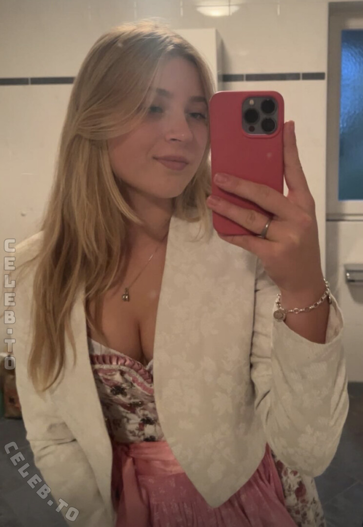 Chanelle0604 nude photo 2