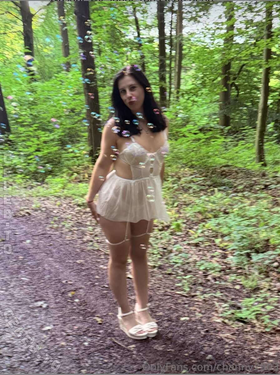 Channy2503 nude photo 3