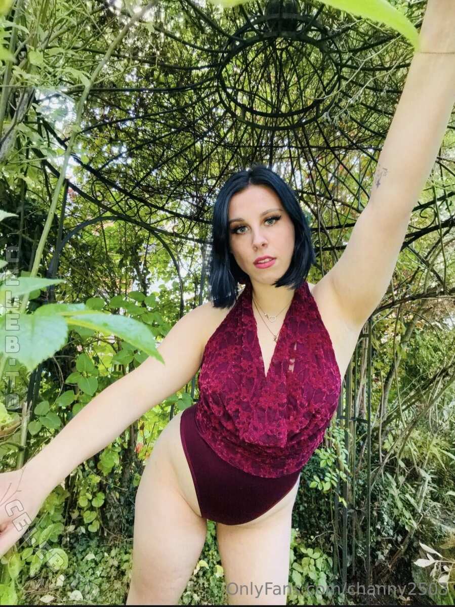 Channy2503 nude photo 3