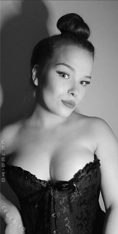 Chantalgie nude photo 20