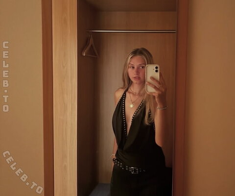 Chantall.smd nude photo 7