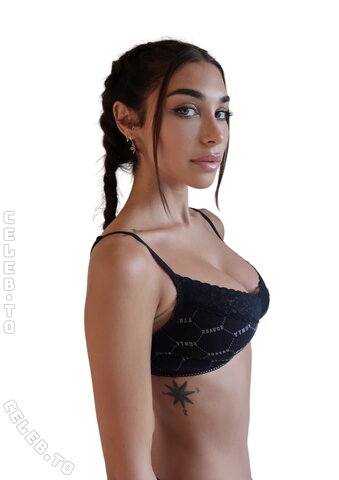 Chantel Jeffries nude photo 4