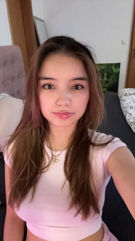Chanty nude photo 4