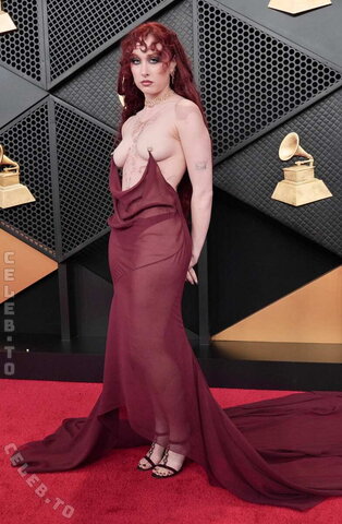 Chappell Roan nude photo 41