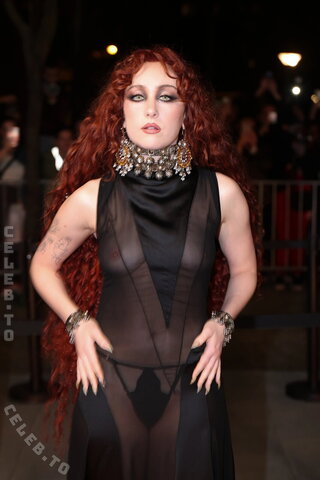 Chappell Roan nude photo 12