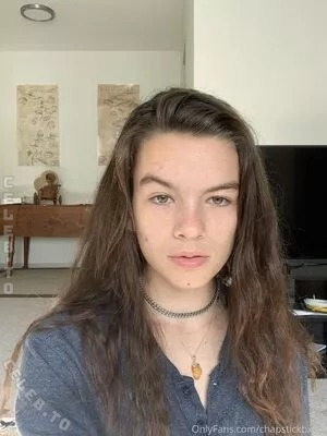 Chapstickbxtch nude photo 2