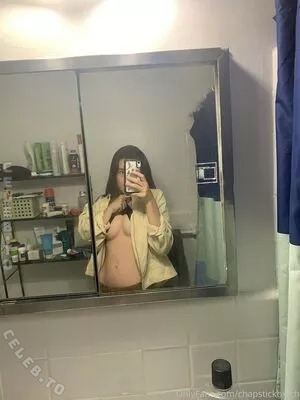 Chapstickbxtch nude photo 6
