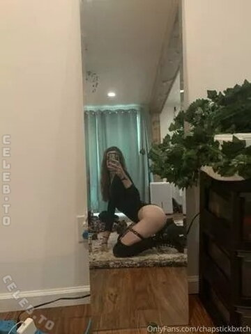 Chapstickbxtch nude photo 12