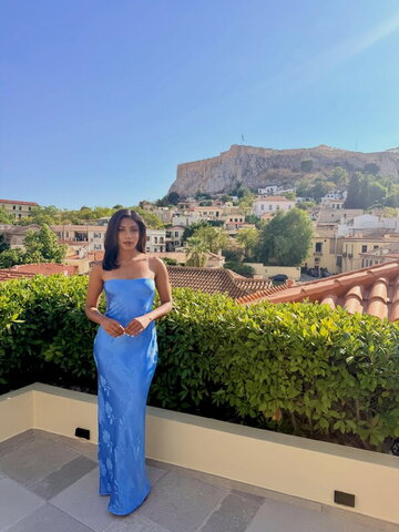 Charithra Chandran New (3 photos)