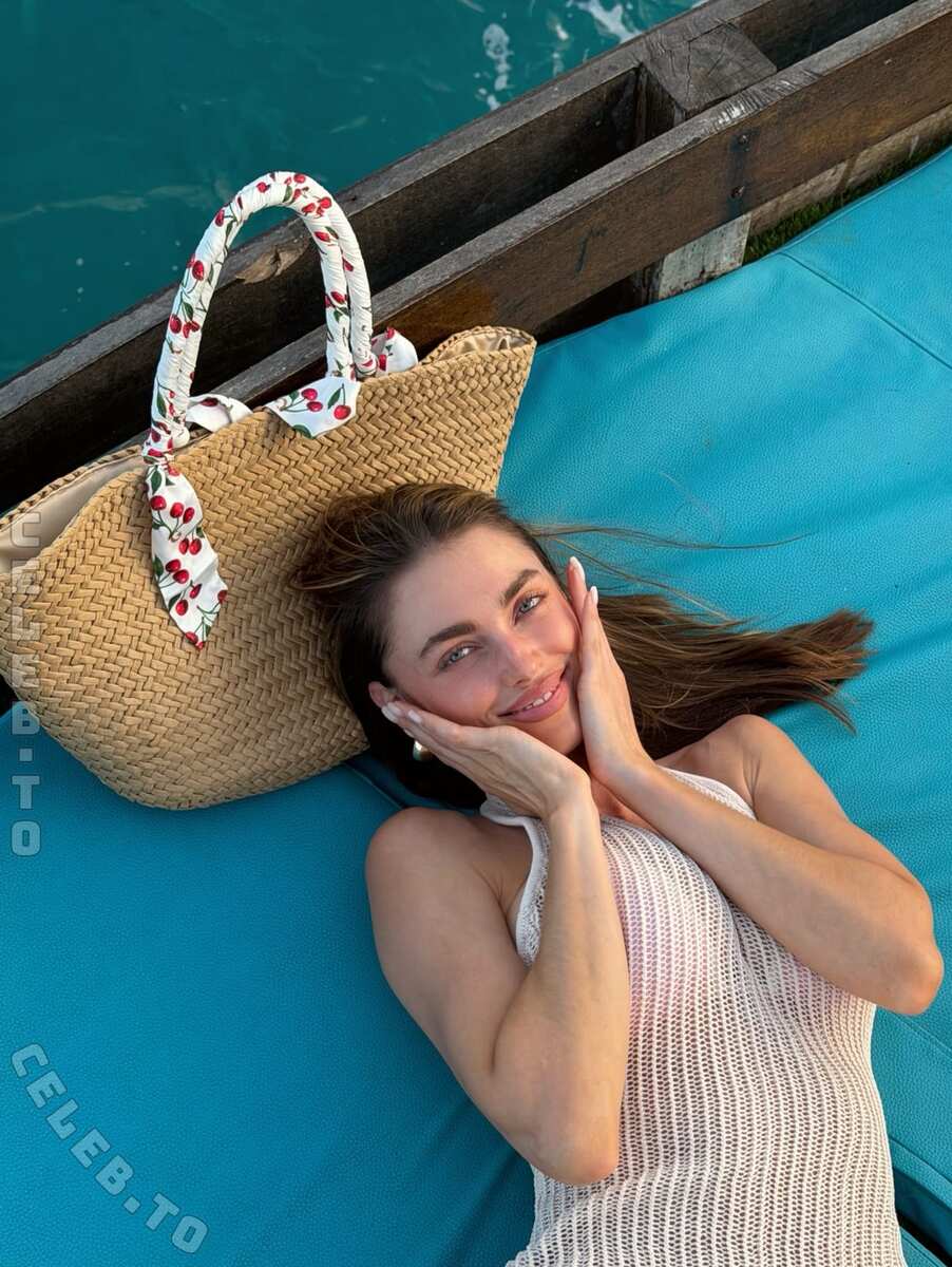 Charleen Weiss nude photo 2