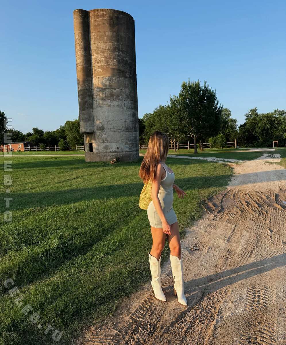 Charleen Weiss nude photo 2