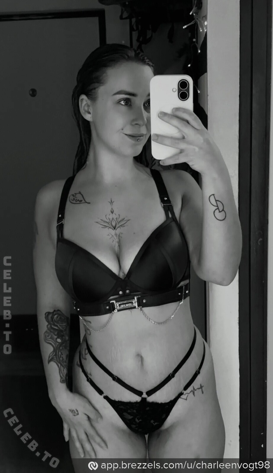 Charleen nude photo 1