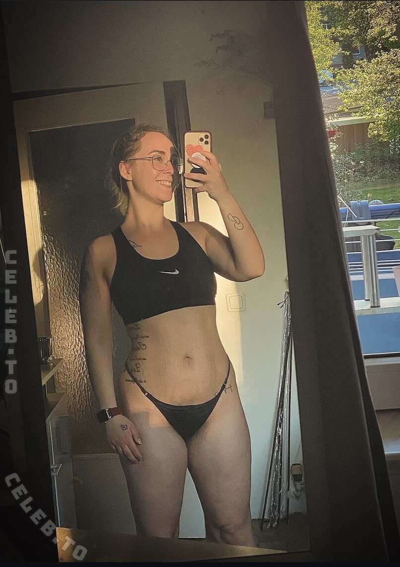 Charleen nude photo 3