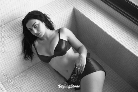 Charli XCX nude photo 9
