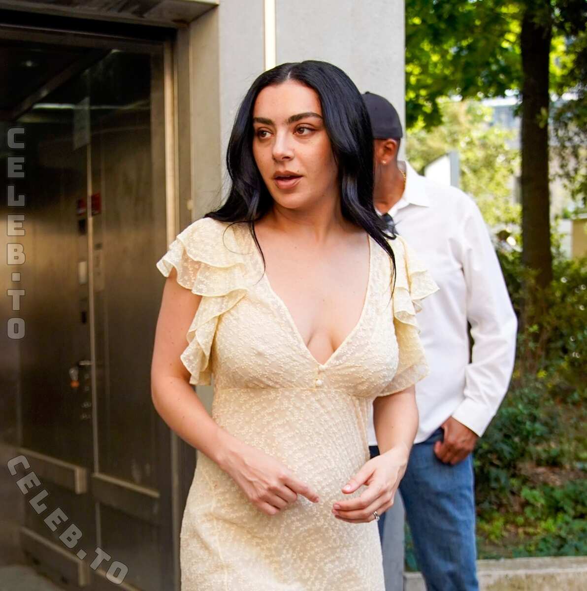 Charli XCX nude photo 11