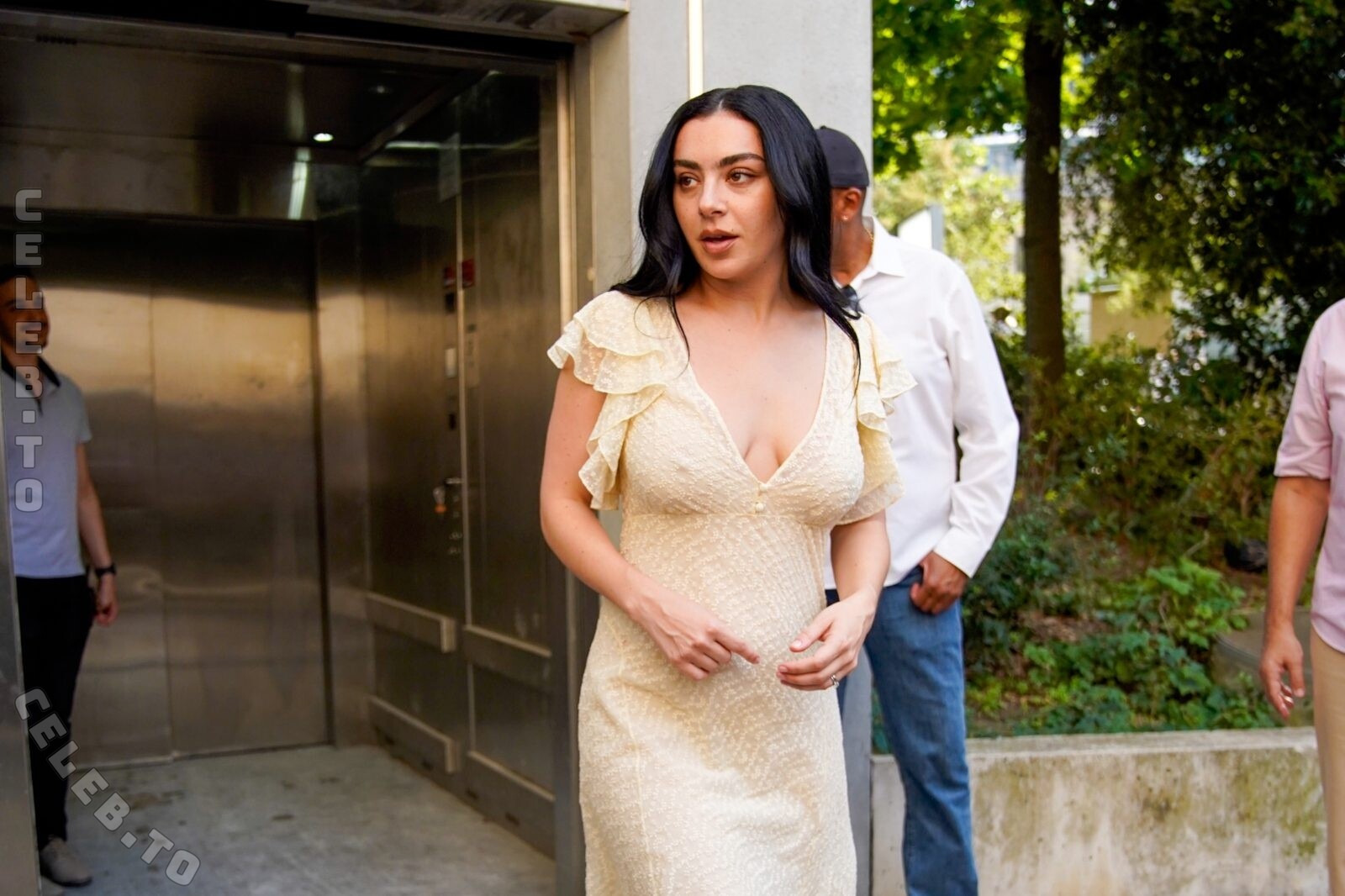 Charli XCX nude photo 15