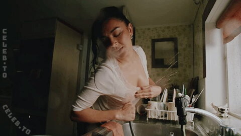 Charli XCX nude photo 37