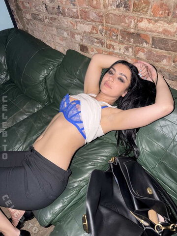 Charli XCX nude photo 18